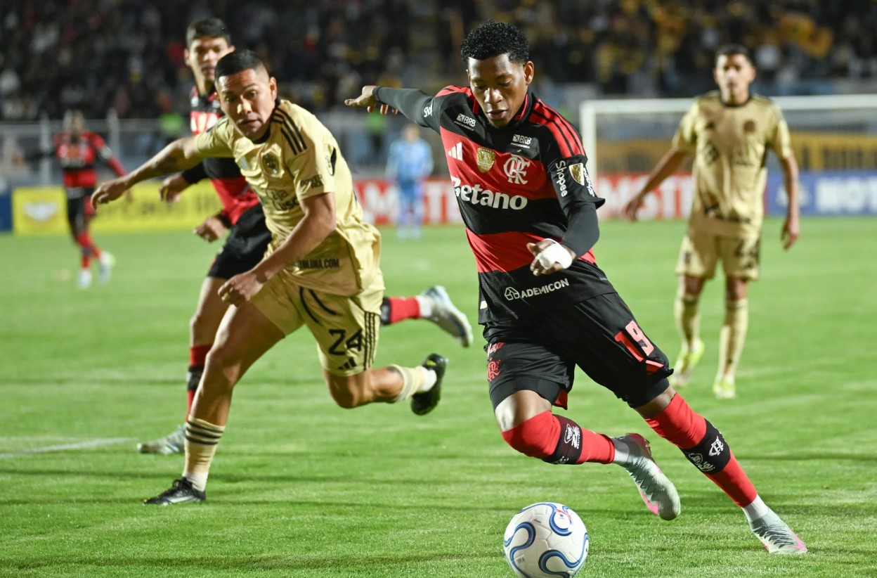 Flamengo Taklukkan Cusco FC 2-0 di Ketinggian 3.350 Meter