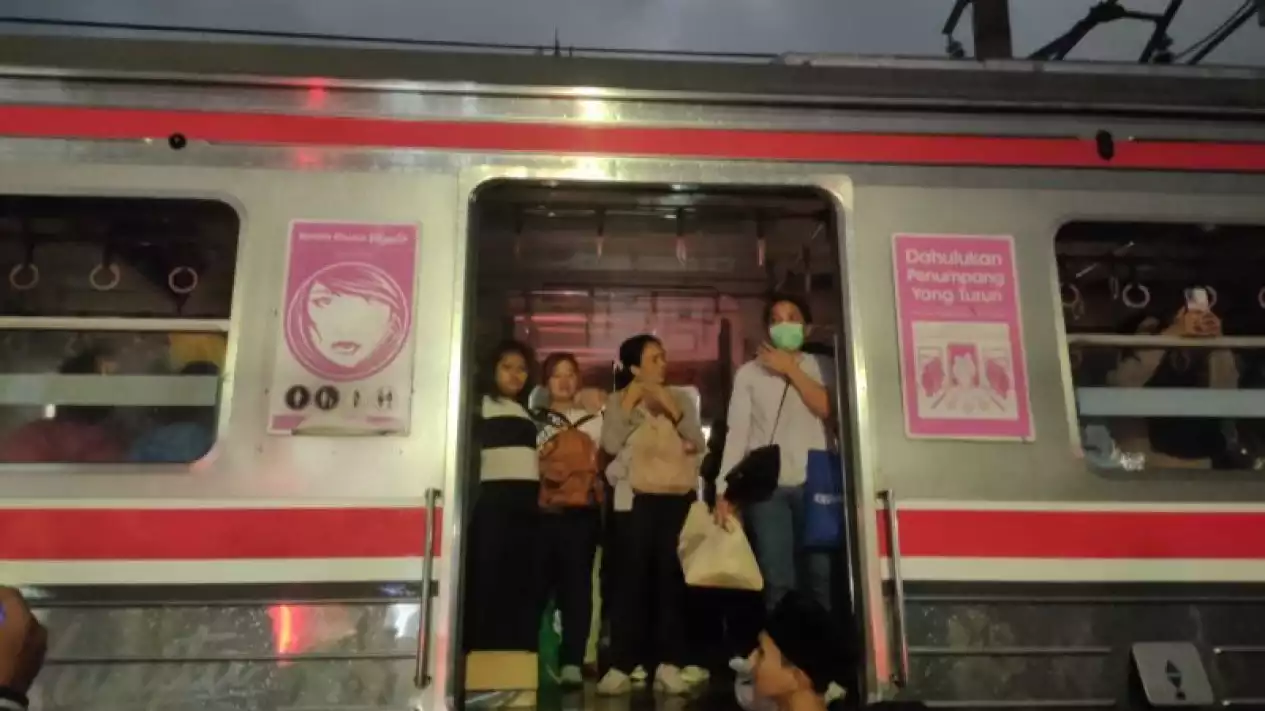 Pastikan Tarif KRL Tetap, Pemerintah Komitmen Penumpang Dapat Tarif Lebih Murah Lewat Integrasi