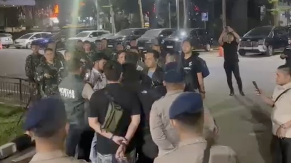 Mencekam! Puluhan Prajurit Bersenjata Datangi Gedung Ditreskrimsus Polda Metro Jaya Usai Penggeledahan Kasus Korupsi
