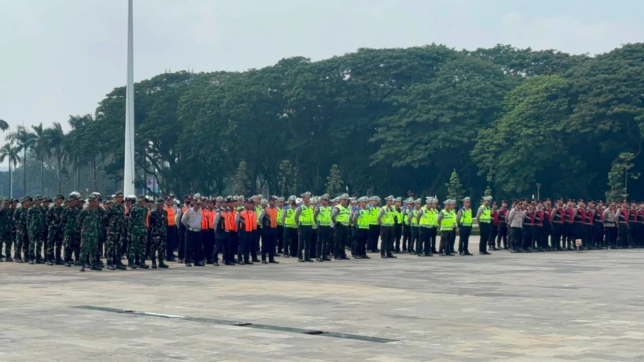Sejumlah 100.000 Orang Padati Monumen Nasional, Presiden Prabowo Hadiri Zikir dan Doa Kebangsaan