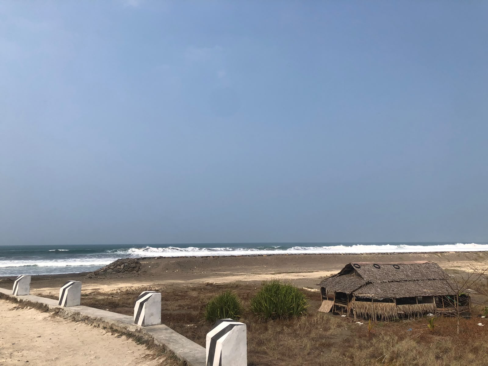 Pantai Pangandaran, Spot Favorit Anak Lokal untuk Berselancar