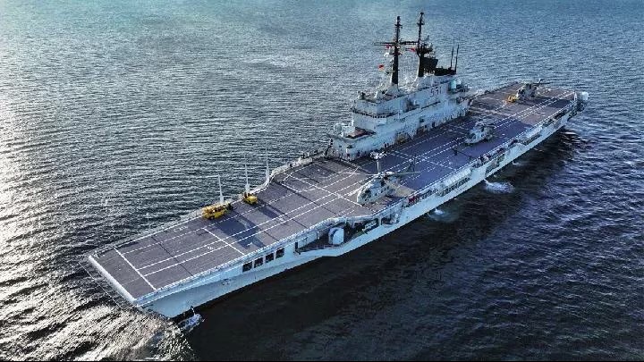 Presiden siapkan kapal induk pertama RI jadi pangkalan helikopter untuk penanganan bencana